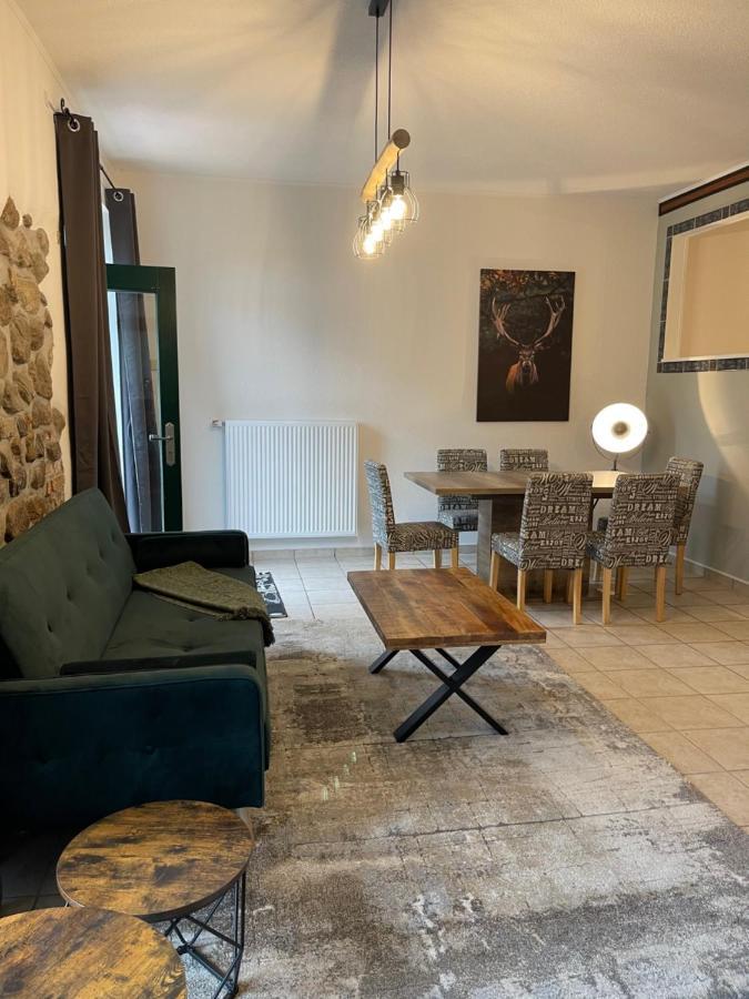 Mitten In Der Natur : Ferienwohnung Mit 3 Schlafzimmern, Neu Eingerichtet Neu Gaarz Екстер'єр фото