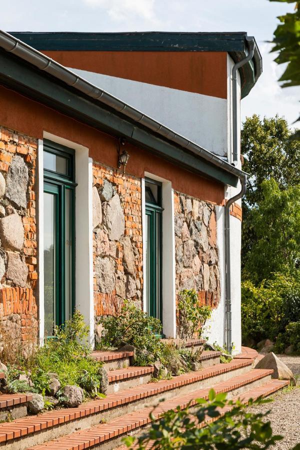 Mitten In Der Natur : Ferienwohnung Mit 3 Schlafzimmern, Neu Eingerichtet Neu Gaarz Екстер'єр фото