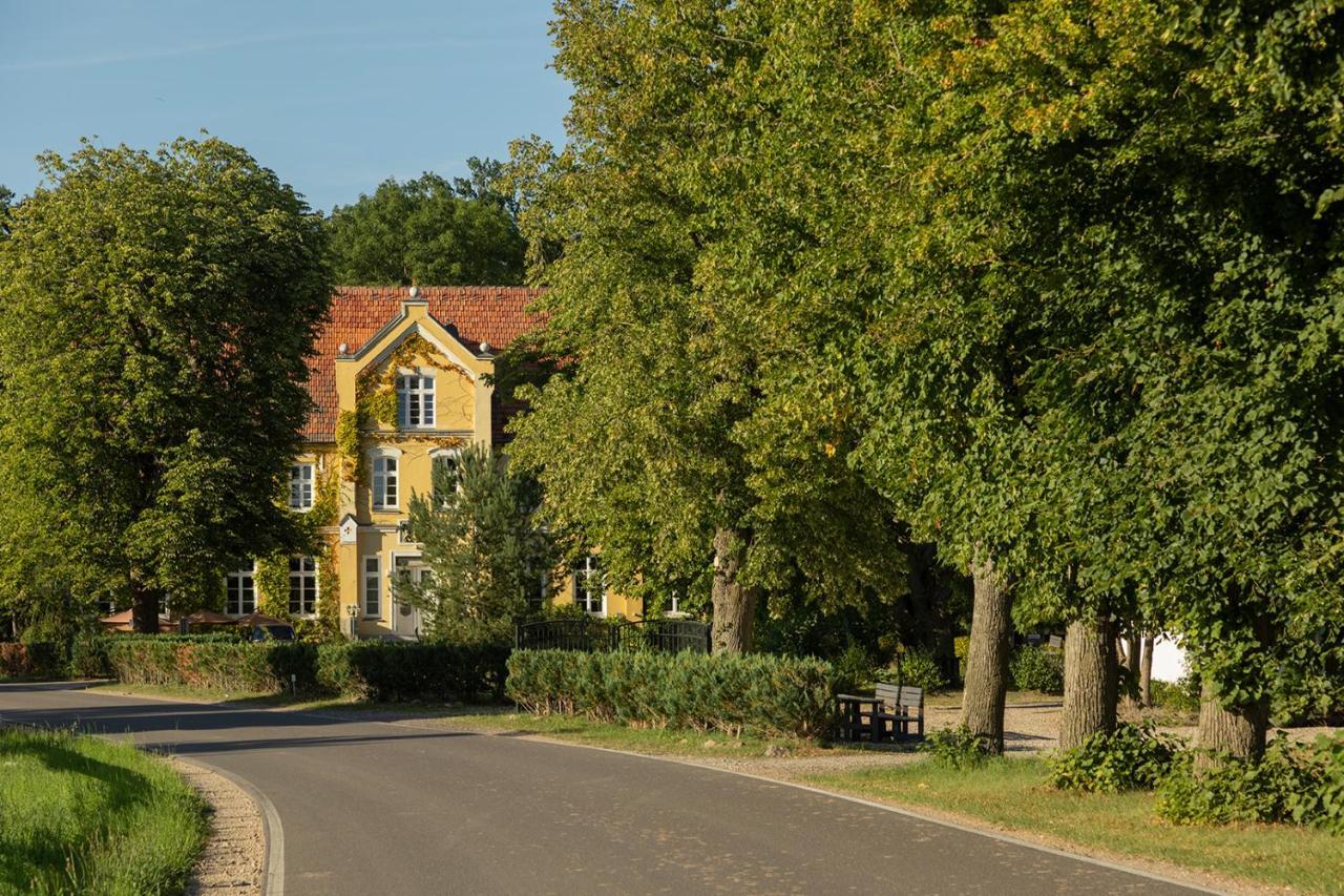 Mitten In Der Natur : Ferienwohnung Mit 3 Schlafzimmern, Neu Eingerichtet Neu Gaarz Екстер'єр фото